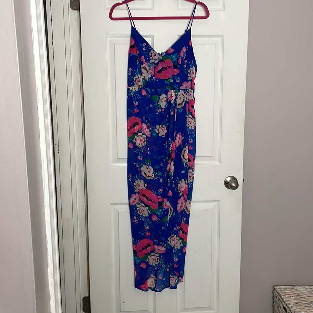 Express high low floral dress.